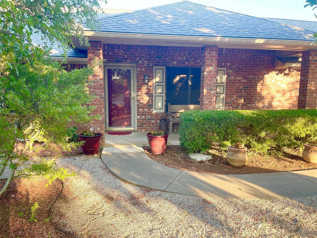 Photo of 634 Maplewood Drive