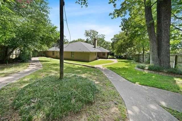 Photo of 2829 Yorktown Drive
