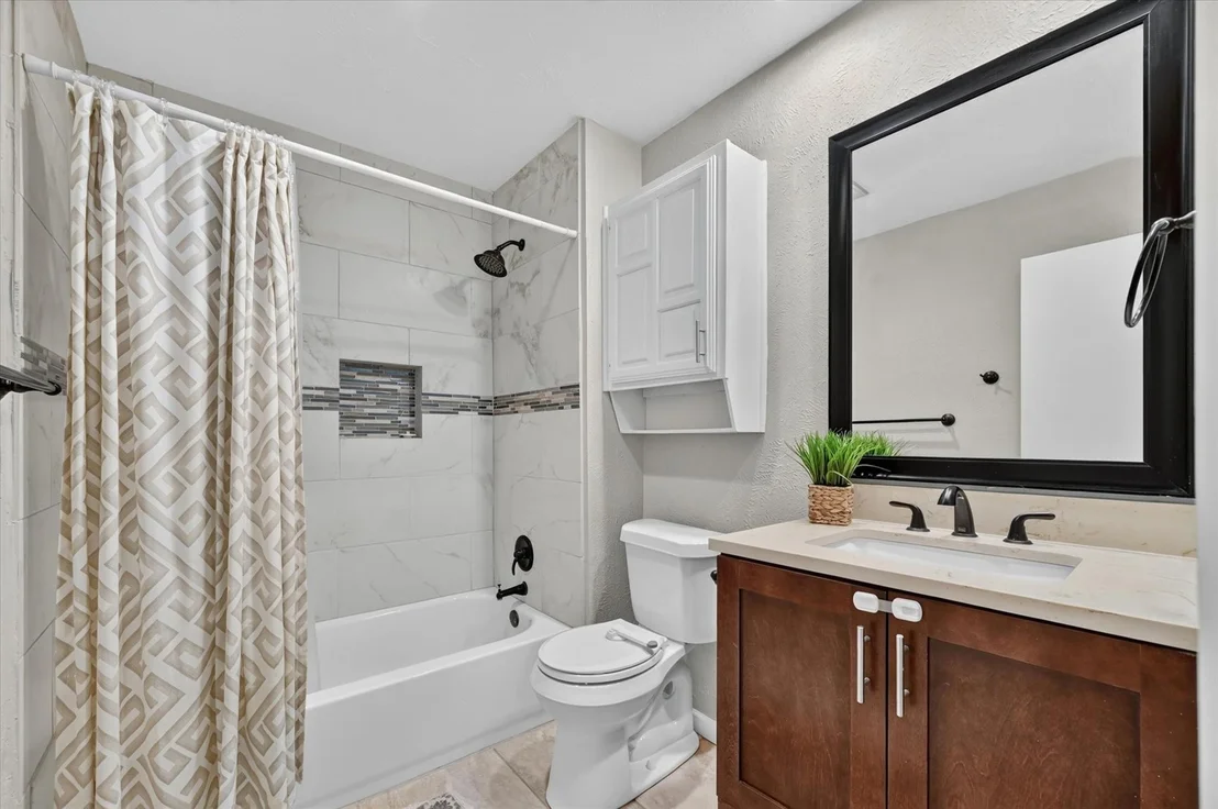 Photo of 2021 Emory Oak Drive
