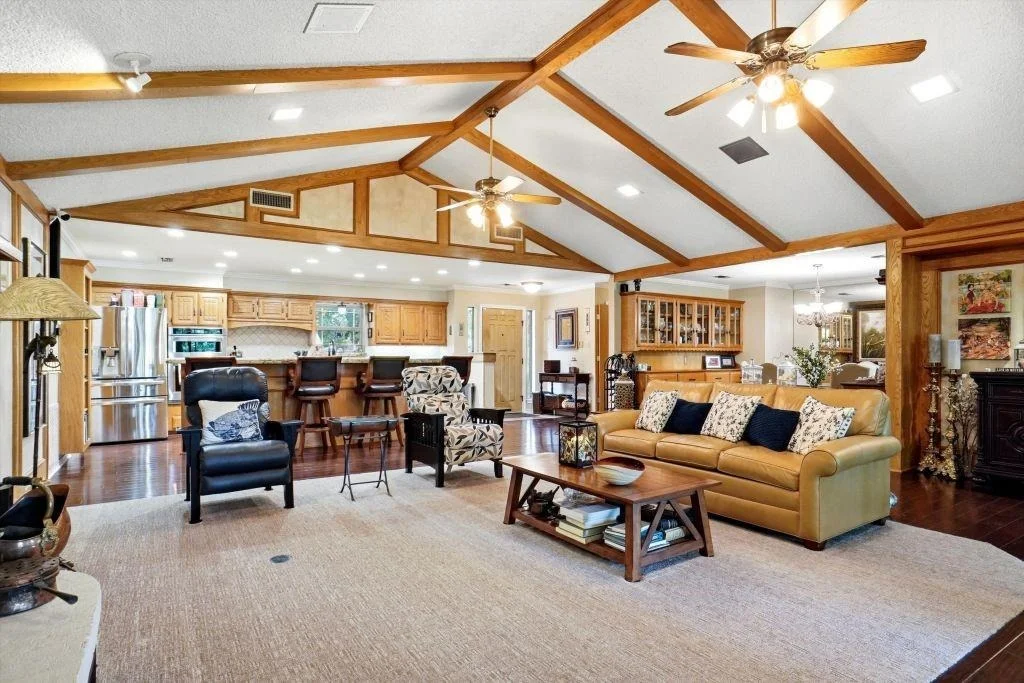 Photo of 665 Private Road 5881