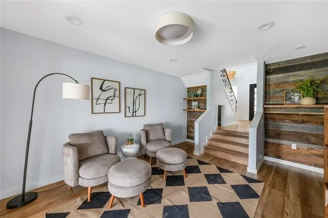 Photo of 9 Avenue Twenty