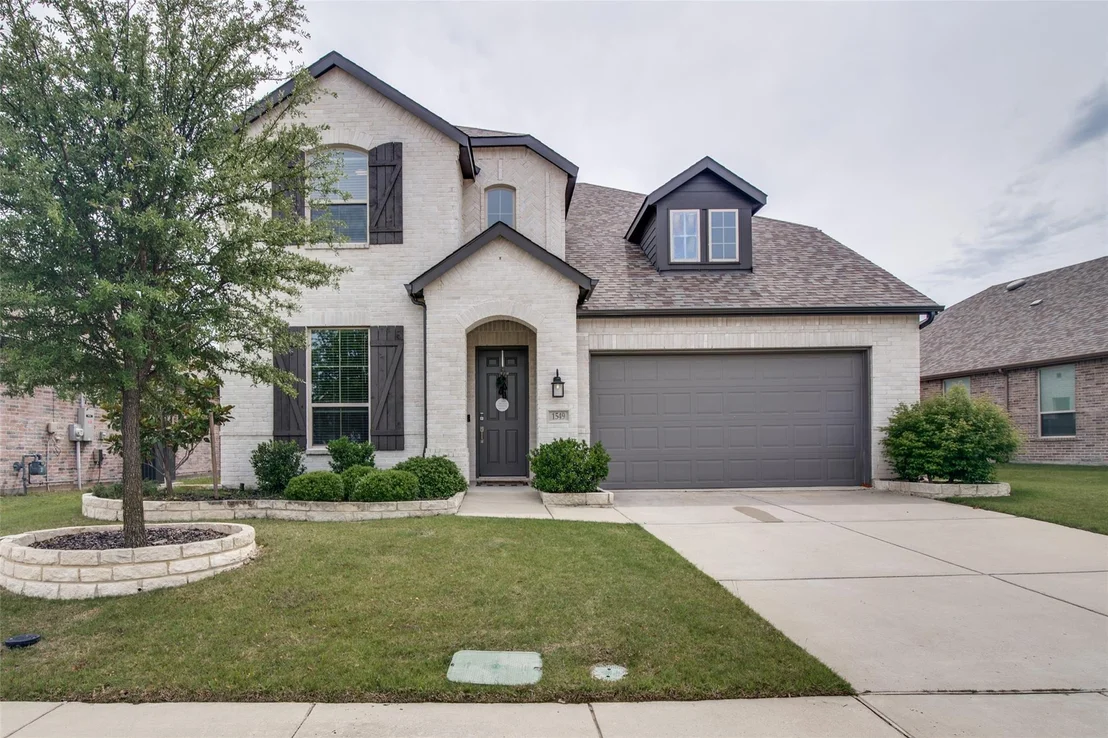 Photo of 1549 Sugarberry Drive