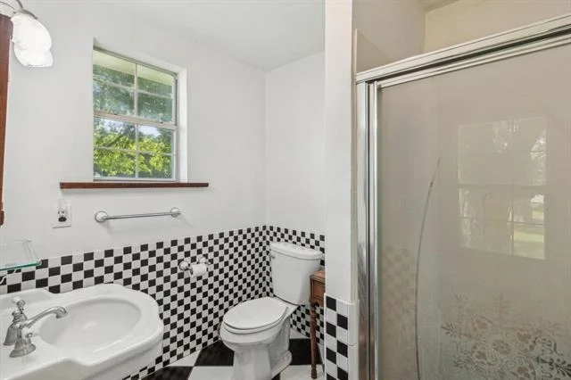 Photo of 405 W Clifton Street
