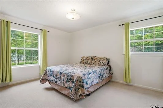 Photo of 546 Woodside Drive