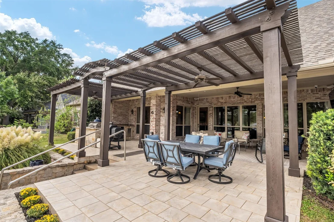 Photo of 229 Lakeside Drive