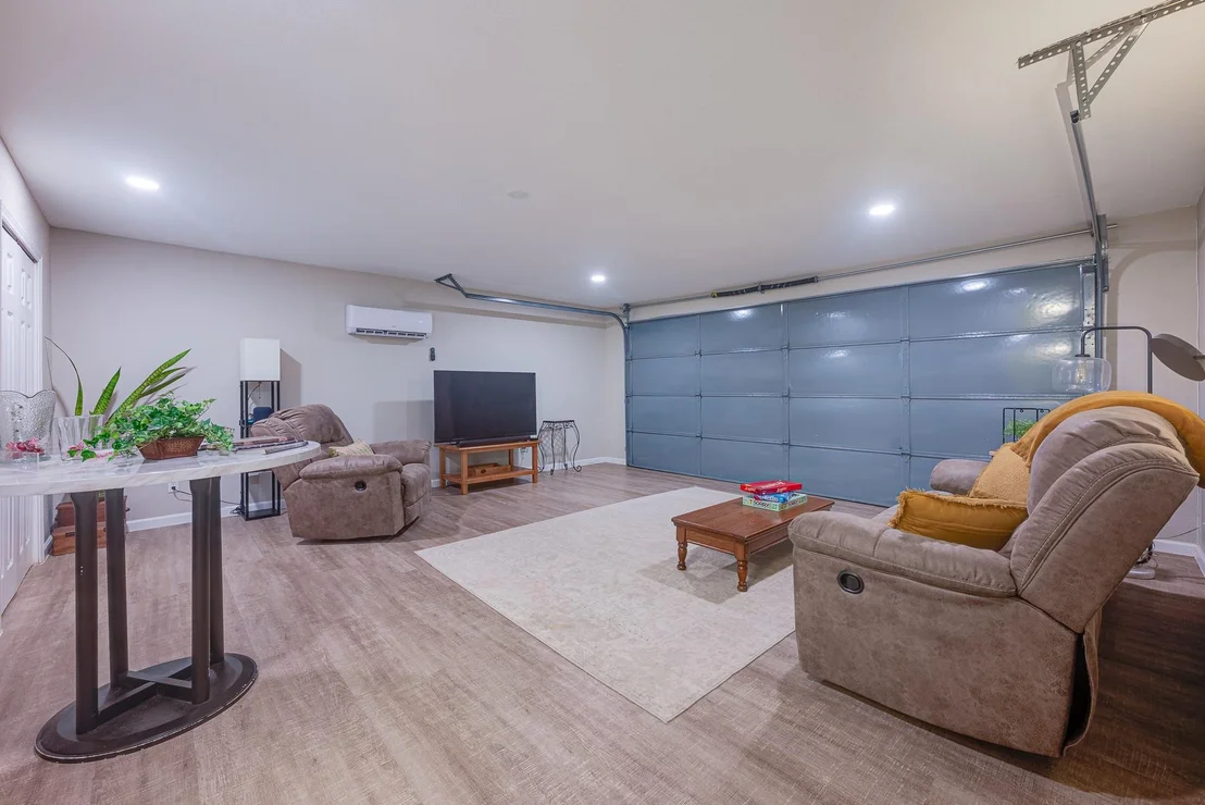 Photo of 745 Pinehurst Drive