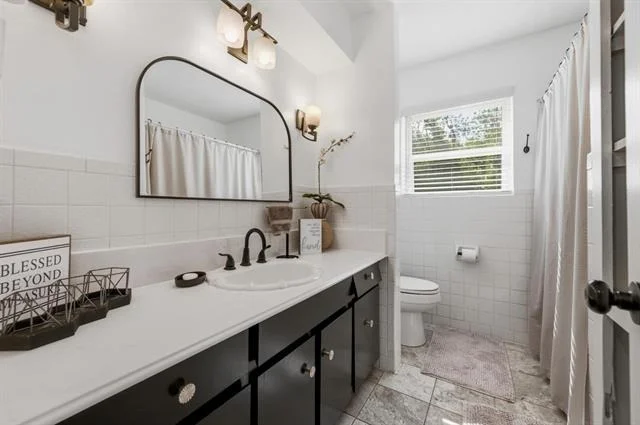 Photo of 6602 Lyons Road
