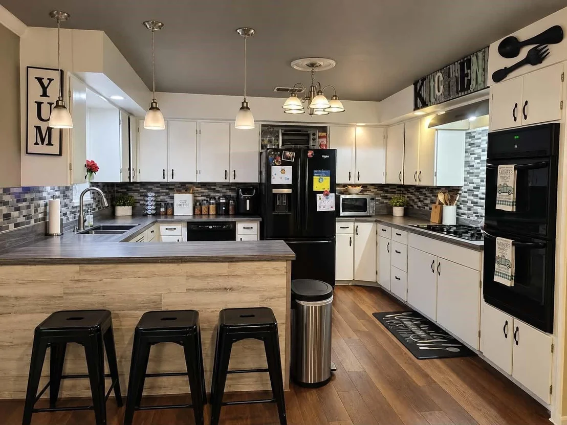 Photo of 3334 Parkcrest Drive