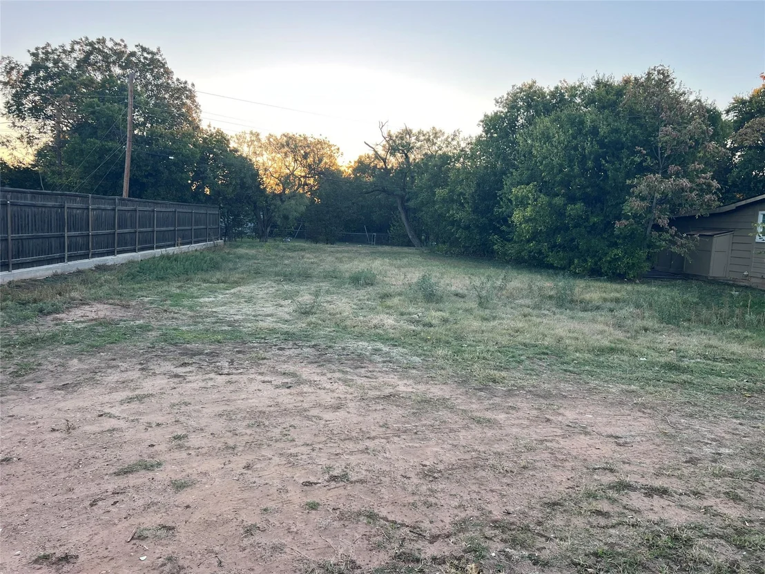 Photo of 2925 Buffalo Gap Road