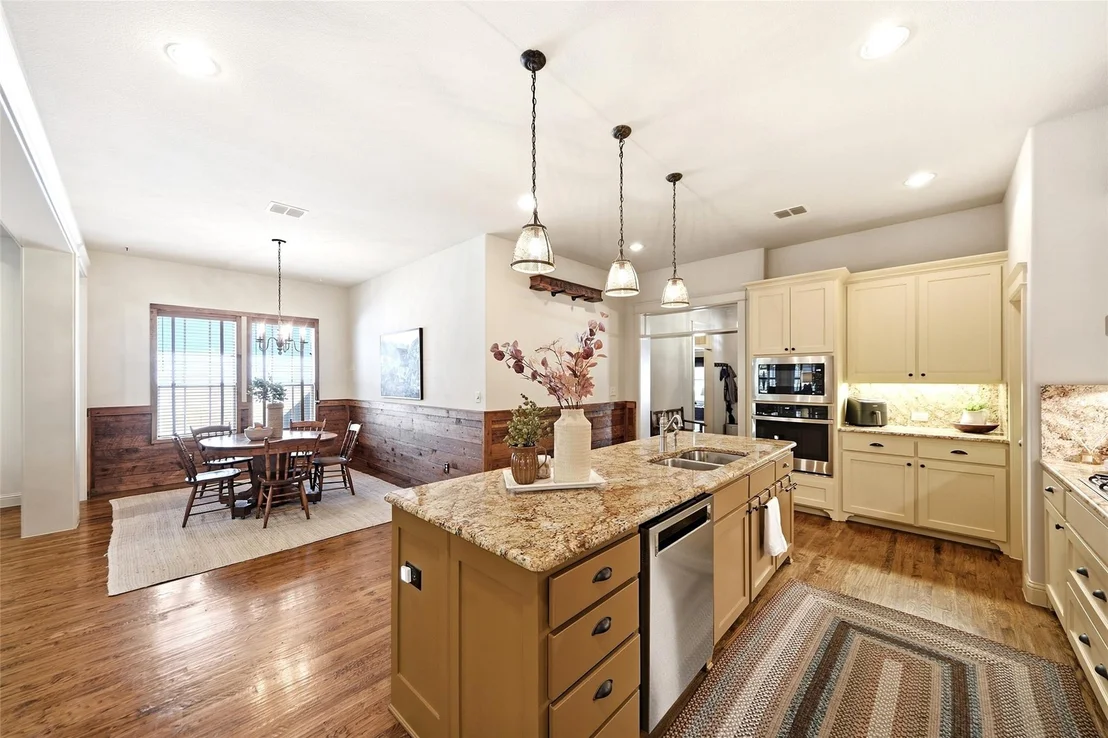 Photo of 7205 Darrow Drive