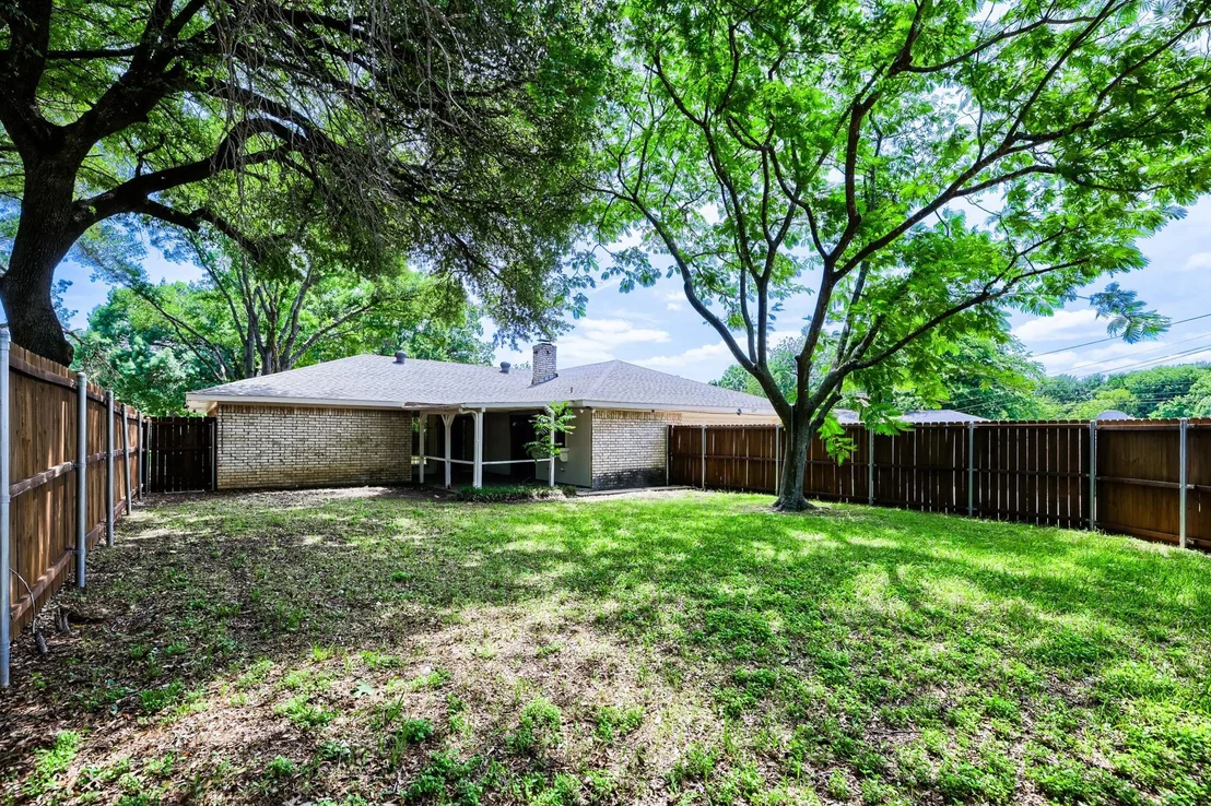 Photo of 937 Birchwood Drive