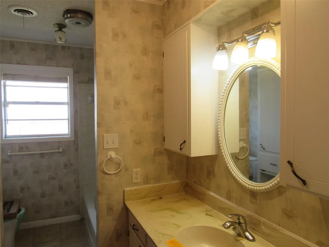Photo of 423 W Anders Street