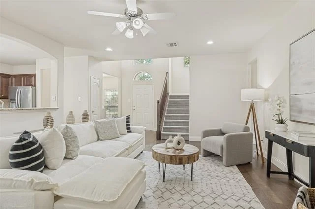 Photo of 1136 Hidden Lakes Way