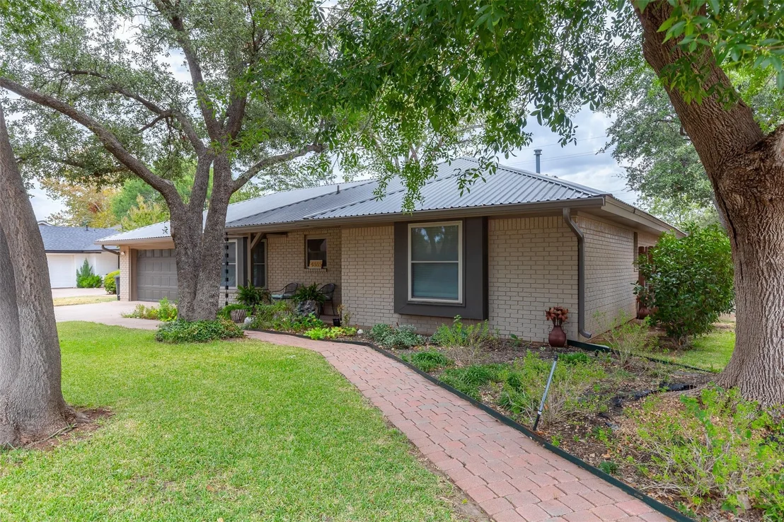 Photo of 4865 Annette Lane