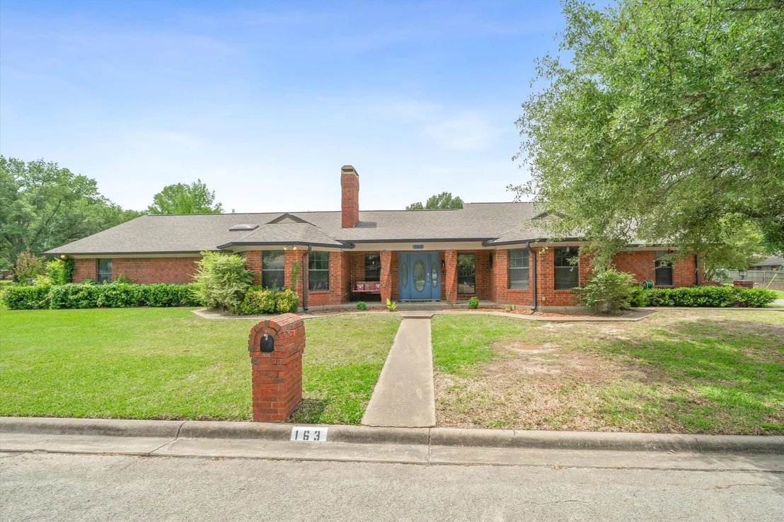 Photo of 163 Granada Square