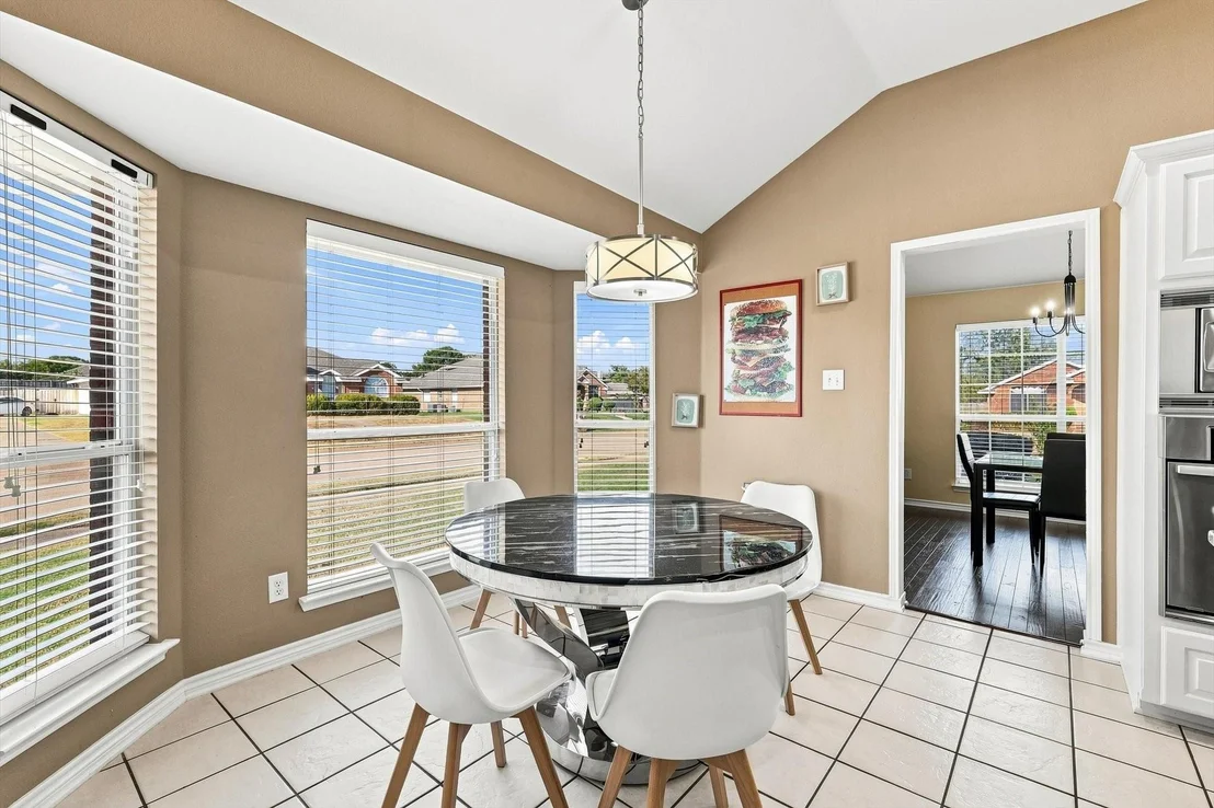 Photo of 335 Linhurst Drive