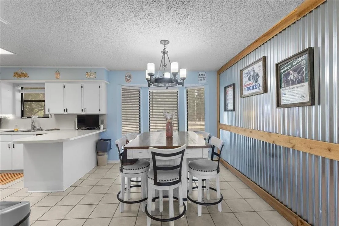 Photo of 102 Private Road 3174