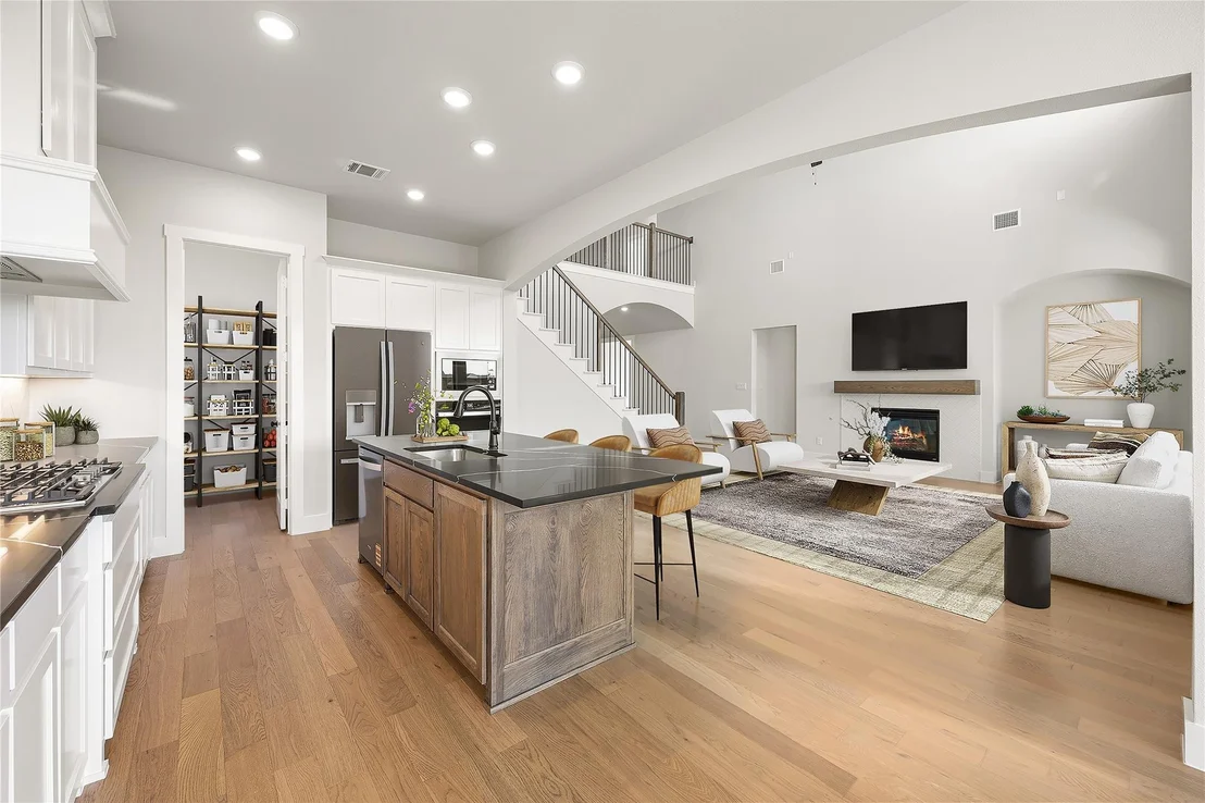 Photo of 10020 Cresent Drive