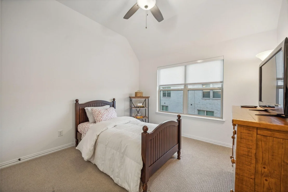 Photo of 8365 Western