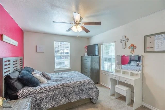 Photo of 1070 Larned Lane