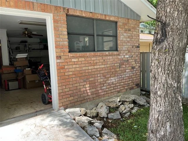 Photo of 900 N Elm Street