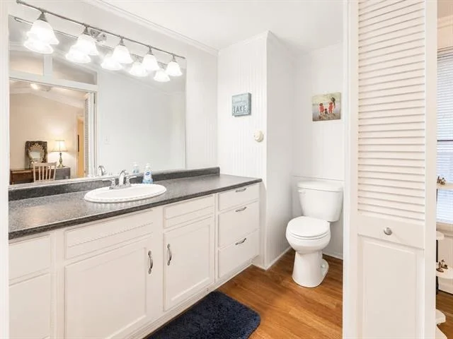 Photo of 17160 Lakeview Drive