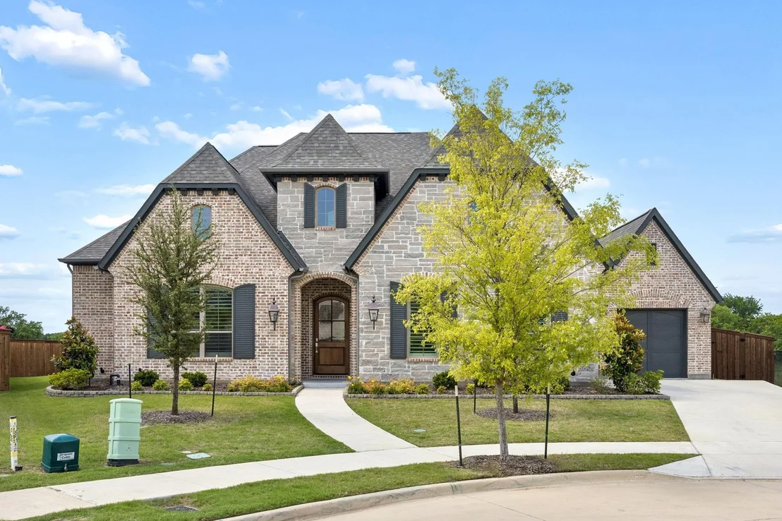 Photo of 3300 Crescent Lane
