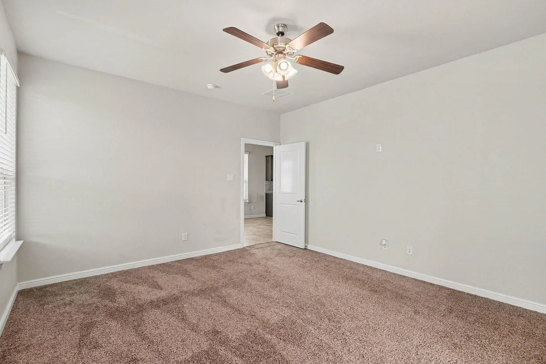 Photo of 905 Falcon Road