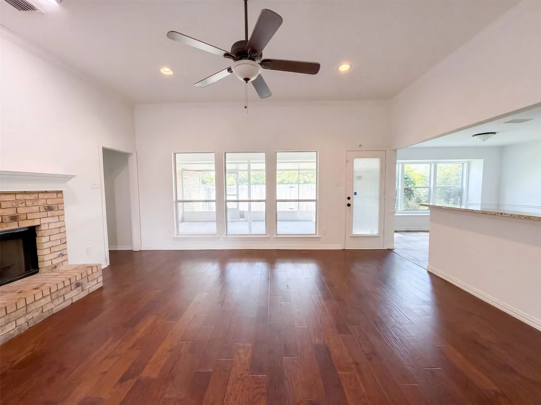 Photo of 1623 W Pleasant Drive