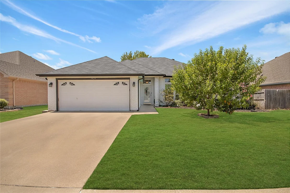 Photo of 7429 Amber Drive