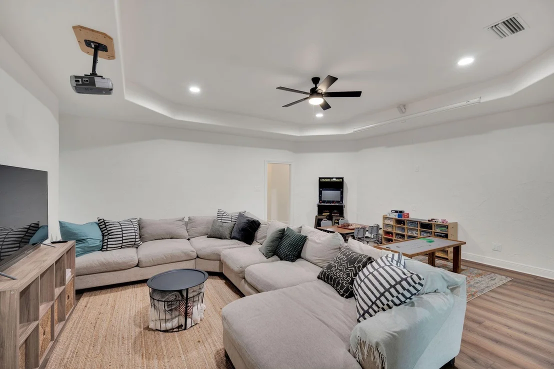 Photo of 6624 Shadow Valley Drive