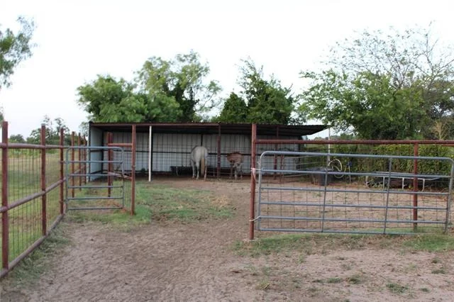 Photo of 9612 West Highway 199