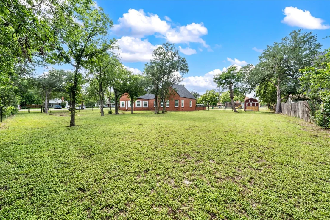 Photo of 700 Jackson