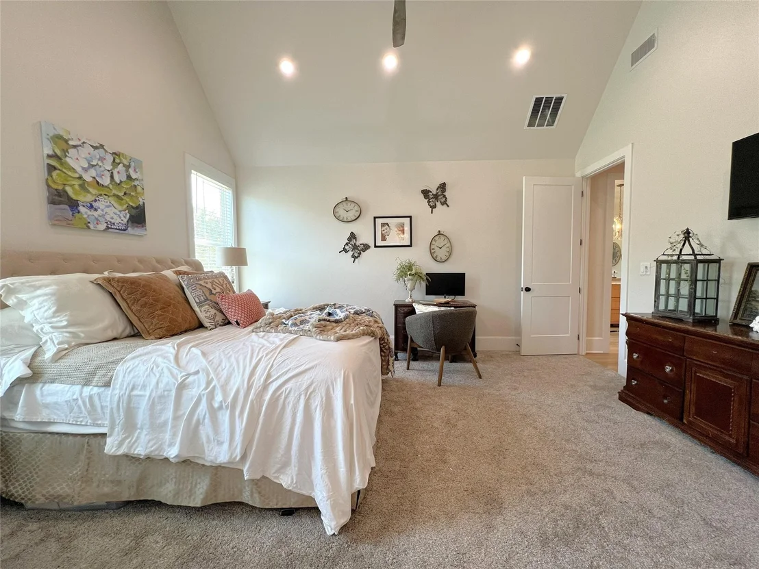 Photo of 2168 I-30 W
