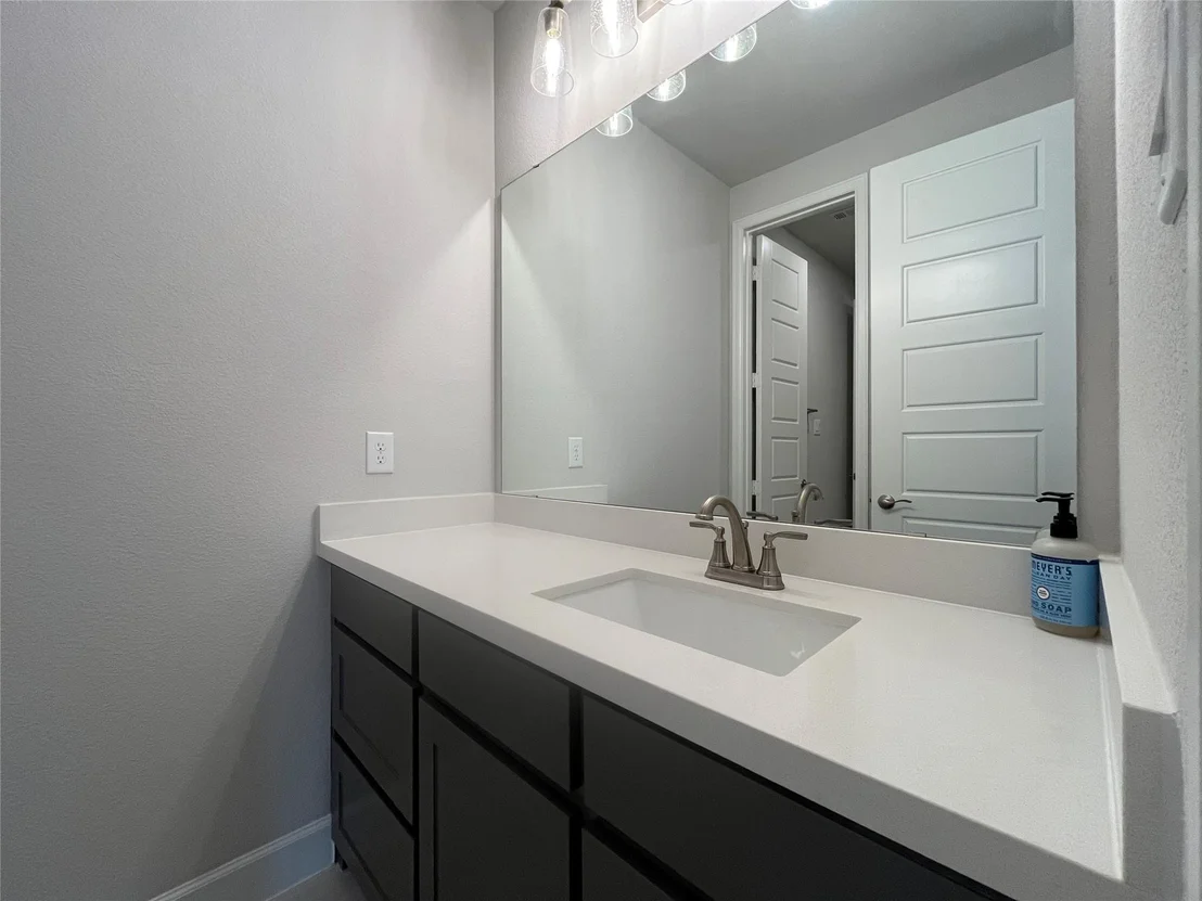 Photo of 2834 Midlake Drive