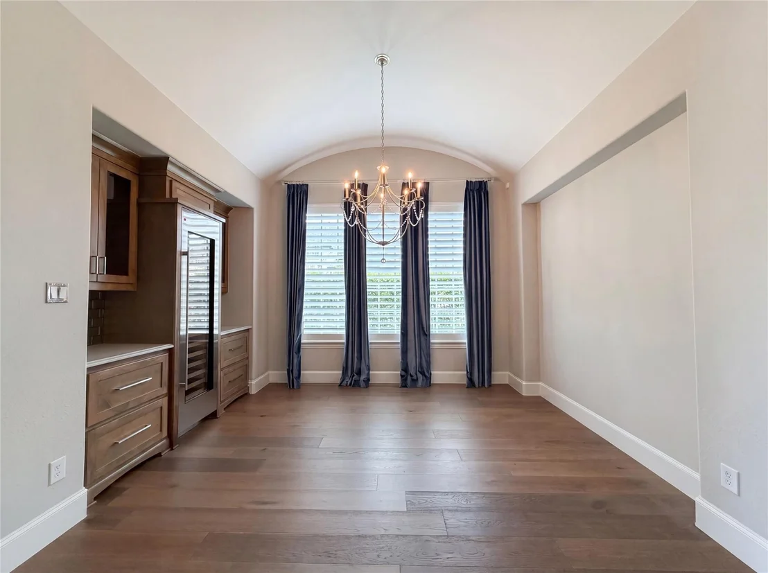 Photo of 820 Hawk Wood Lane