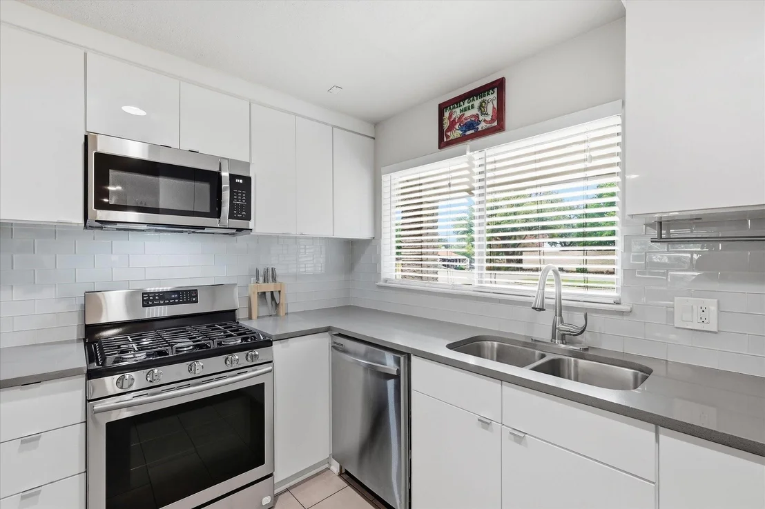 Photo of 306 W Northgate Drive