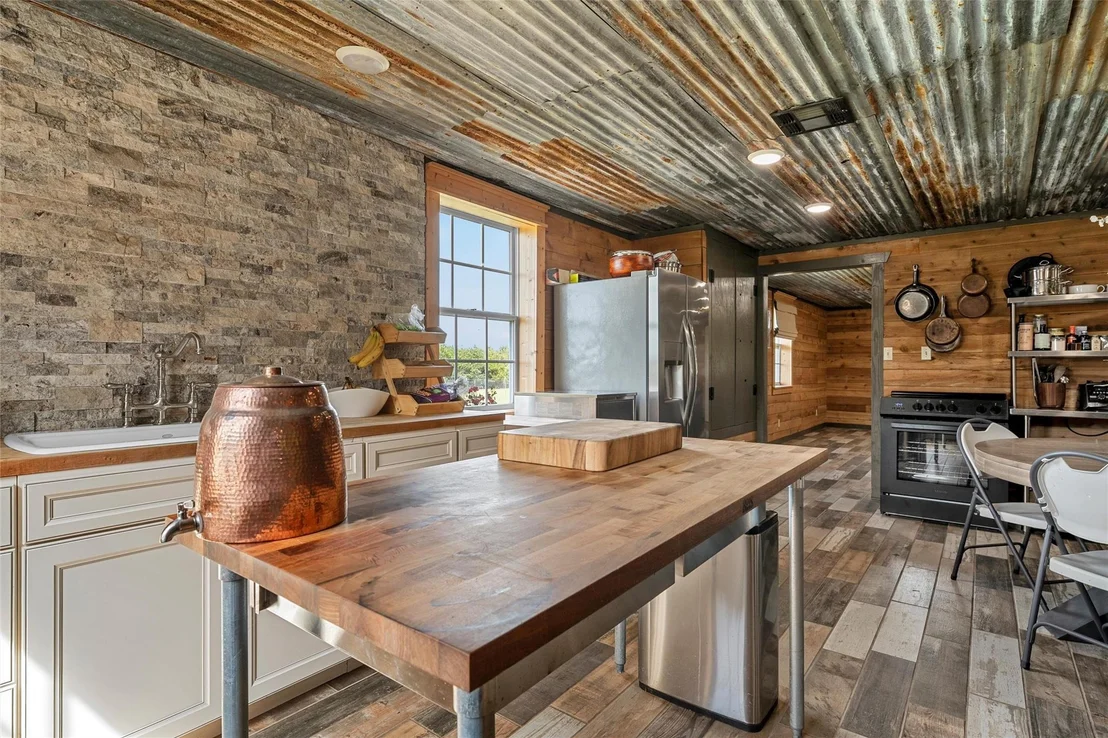 Photo of 153 County Road 2139