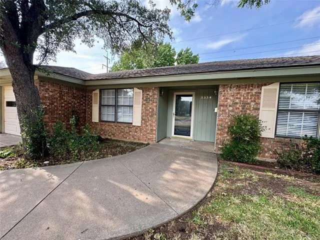 Photo of 3334 Santa Monica Drive