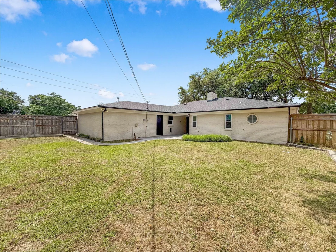 Photo of 100 W Pleasantview Drive