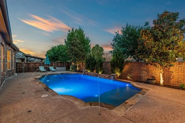 Photo of 2812 Waverley Drive