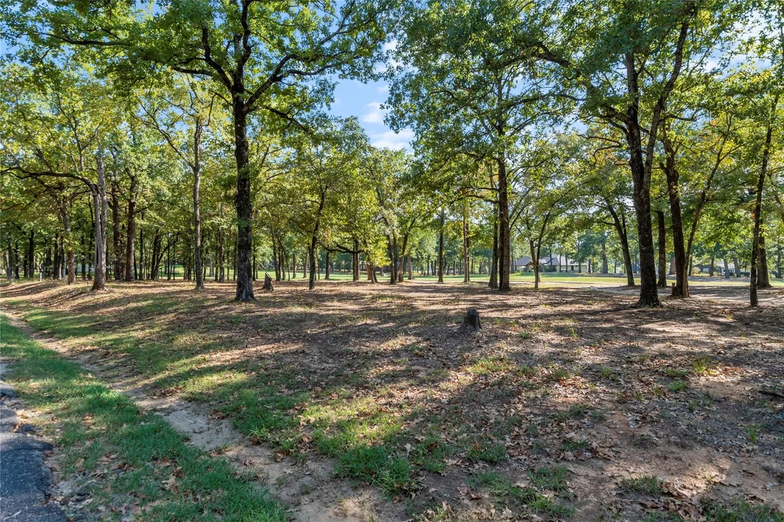 Photo of 221 Colonial Drive