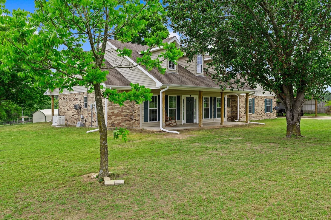 Photo of 152 Black Hawk Lane