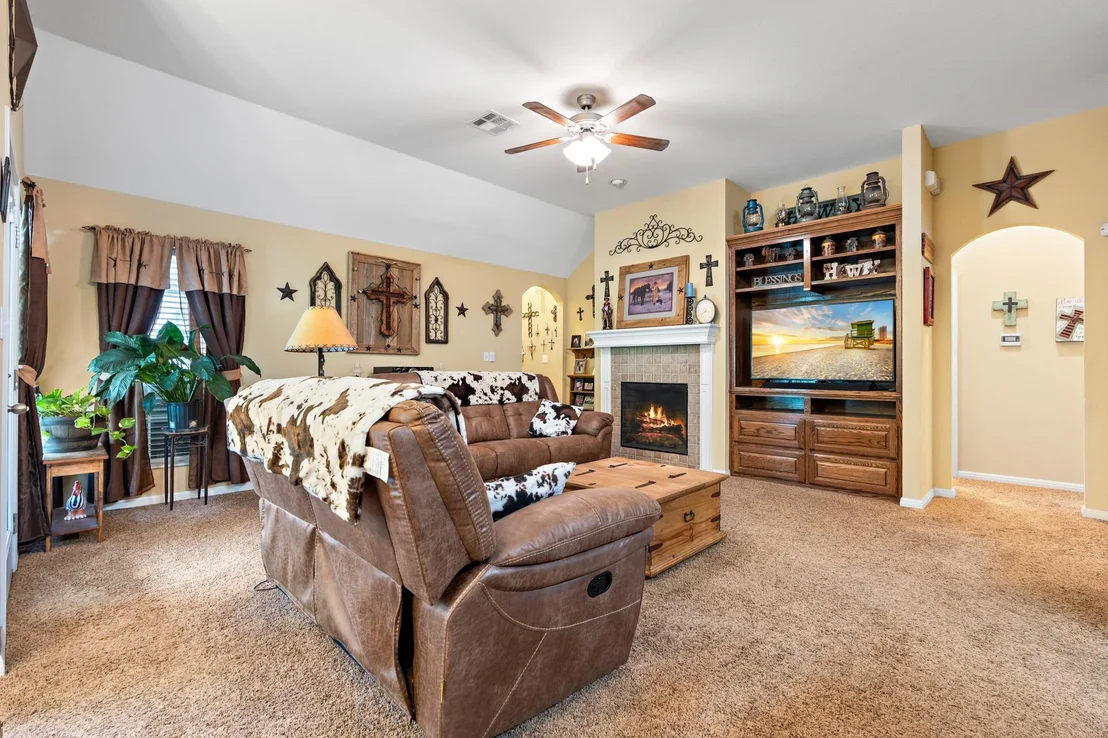 Photo of 219 Oak Meadow Trail