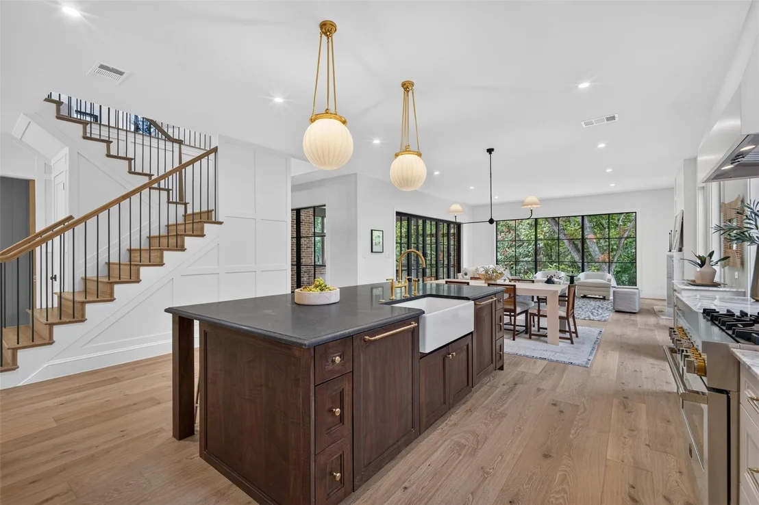 Photo of 6817 Blessing Drive