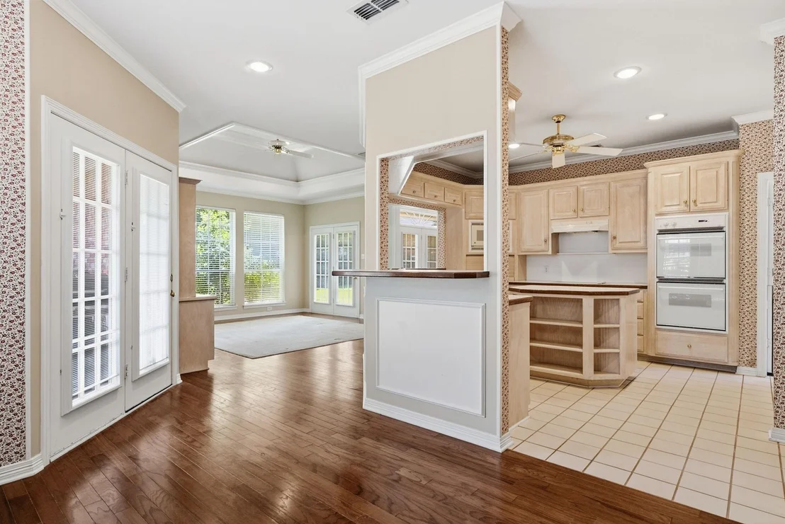 Photo of 3403 Pinecreek Drive