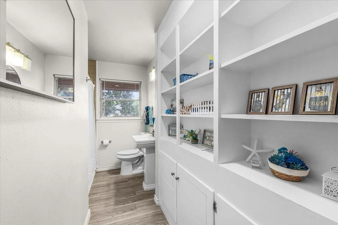 Photo of 2244 Cambridge Drive