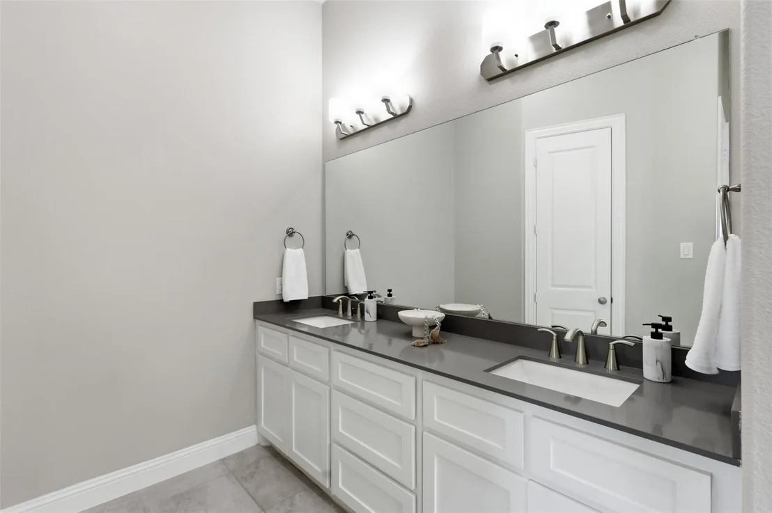 Photo of 3437 Ridgecross Drive