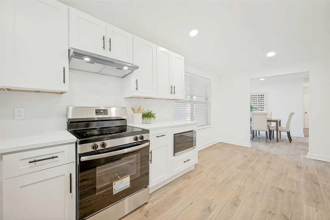 Photo of 5012 Hatherly Drive