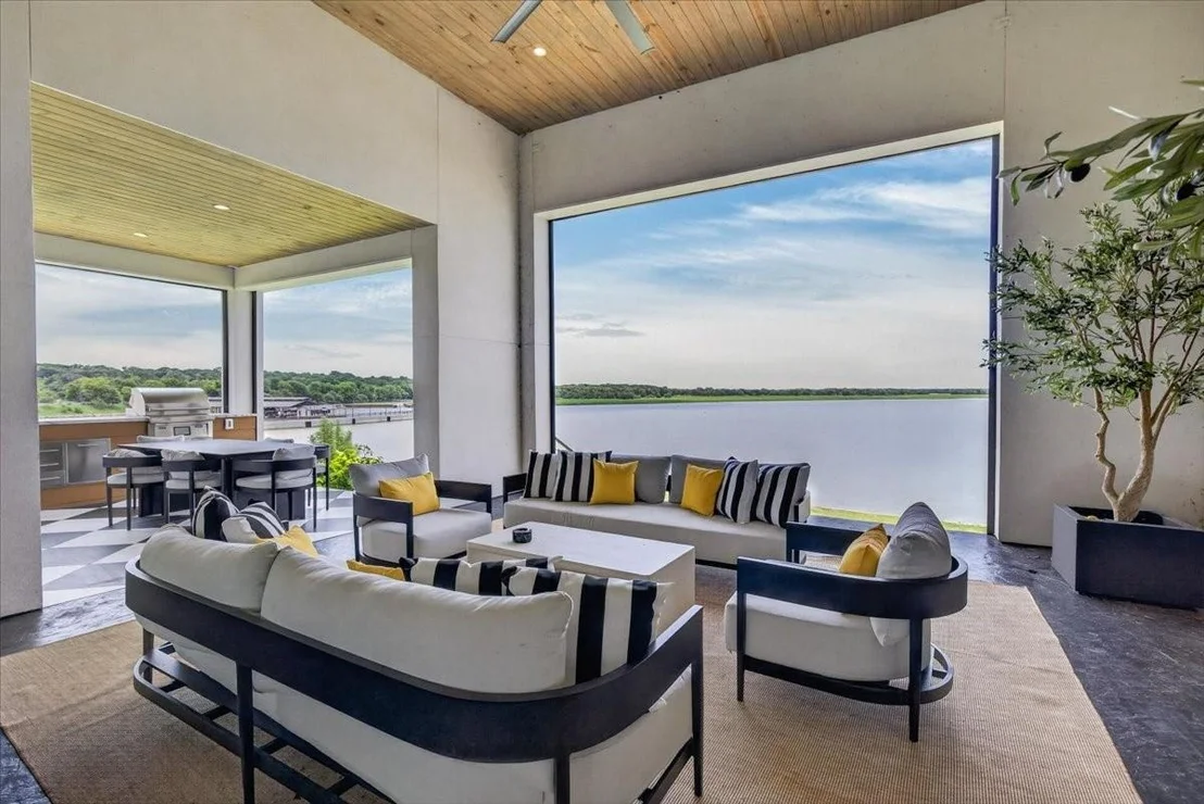 Photo of 1141 Beacon Shore Road